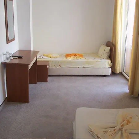מלון Viamar Beach 2*