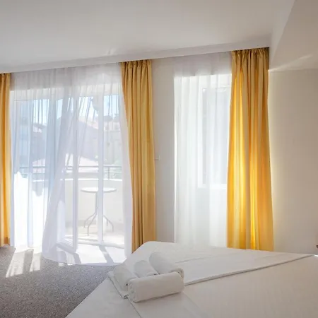 Viamar Beach بيت ضيافة