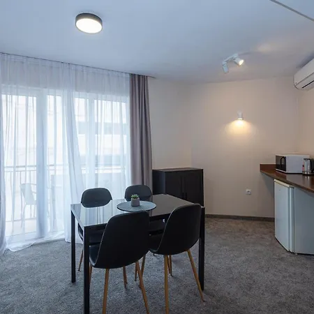 Viamar Beach بيت ضيافة سوزوبول